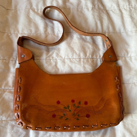 1970s Hand-tooled Boho Hippie Style Shoulder Bag - Picture 5 of 8